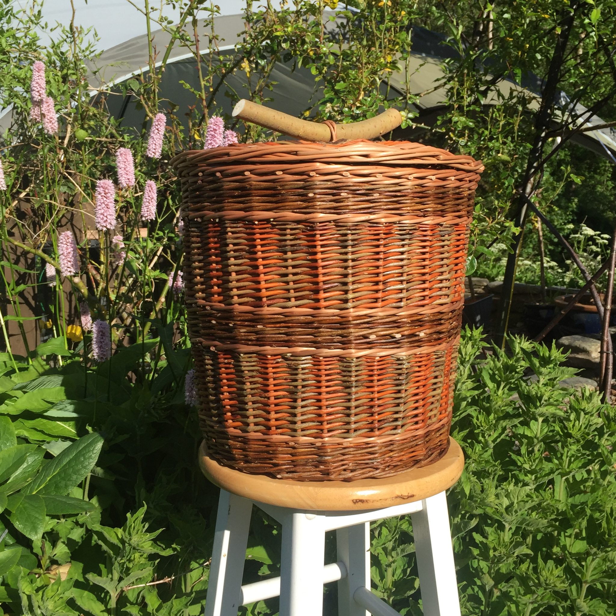 Colourful round Willow Basket with Lid Fully Booked Denmark Farm